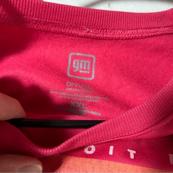 New GM Womens Official Detroit Power Camaro Pink Graphic Sweatshirt XXL BNWOT - Picture 2 of 4